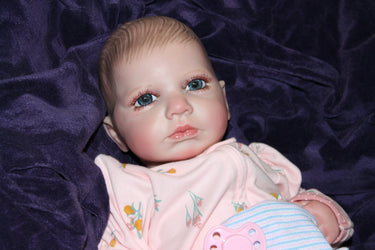 Lifelike Reborn Baby Doll 20” 3 to 5 lbs Weighted Newborn Baby Girl or Boy Soft Heavy Baby Dolls For Children Child Friendly Gifts For Girls